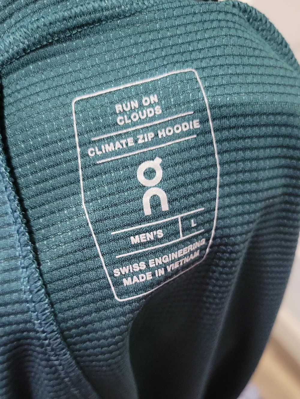 On Cloud Mens Climate Zip Hoodie Size Large